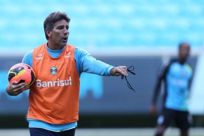  

PORTO ALEGRE, RS, BRASIL - 02-07-2013 - Primeiro treino do grêmio com o técnico Renato Gaúcho na Arena do Grêmio.(FOTO: FOTO: DIEGO VARA/AGÊNCIA RBS, ESPORTES)
Indexador: Diego Vara