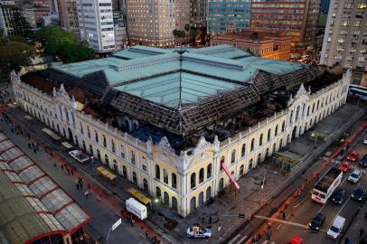  

PORTO ALEGRE, RS, BRASIL, 08-07-2013. Mercado Público de Porto Alegre. (Foto: Bruno Alencastro/Agência RBS, GERAL) Incêndio