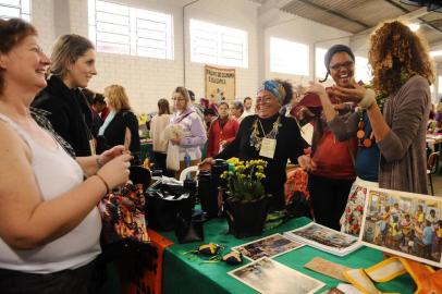  

No último dia da Feira Estadual do Cooperativismo (Feicoop), projeção da organização é que mais de 200 mil pessoas tenham passado pelos pavilhões do evento de economia solidária.
