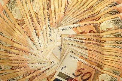                                Notas de reais - dinheiro