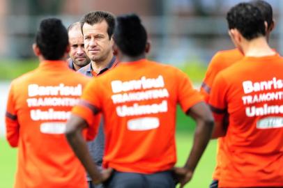 RJ Rio de Janeiro 16-07-13 CT da Gvea treino do Inter foto Alexandre Lops. Dunga em preparação para jogo contra Flamengo