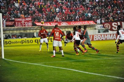  

Jogador Juan faz o gol da vitória do Inter - Inter 1 x 0 Flamengo
CAXIAS DO SUL, RS, BRASIL, 21-07-2013. Campeonato Brasileiro 2013, 8ª rodada - Inter x Flamengo no estádio Centenário. (Foto: MARCELO OLIVEIRA/Agência RBS, ESPORTE)