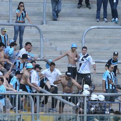  

Jogo entre Grêmio VS Fluminense, na Arena Portoalegrense, válido pelo Campeonato Brasileiro 2013.
Indexador: Diego Vara