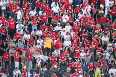  

CAXIAS DO SUL,RS, BRASIL - 24/02/2013
FOTO:LAURO ALVES/ZERO HORA
Campeonato Gaúcho - Taça Piratini, Gre-Nal 396 no estádio Centenário.
Torcida do Inter