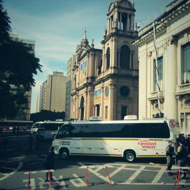 Microônibus da Brigada Militar