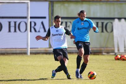 futebol, grêmio, rhodolfo, zagueiro, barcos, atacante, treino, olímpico, 05082013