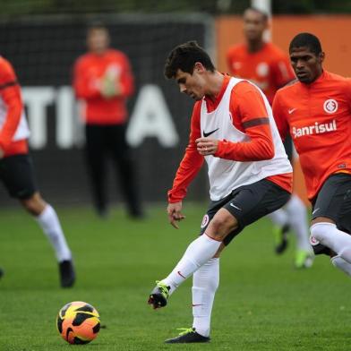  

PORTO ALEGRE-RS-BRASIL-20130808-Treino do Inter para jogo contra o Atlético Paranaense. (FOTO:MAURO VIEIRA/AGENCIA RBS/ESPORTES)