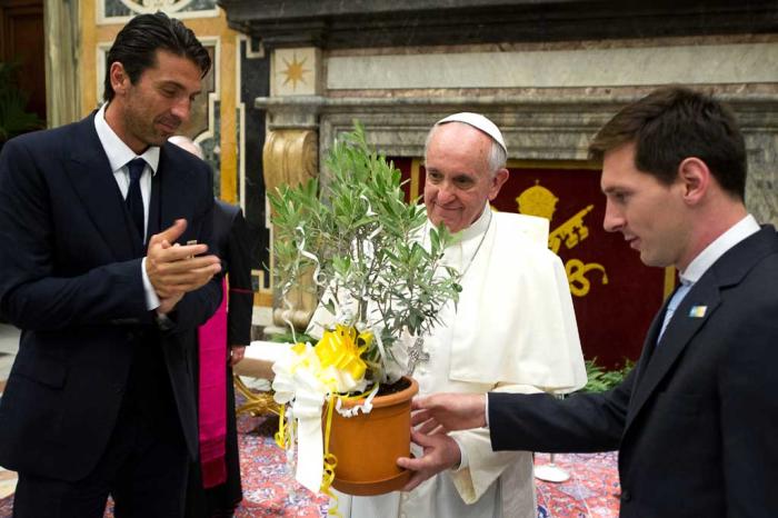 HO / OSSERVATORE ROMANO