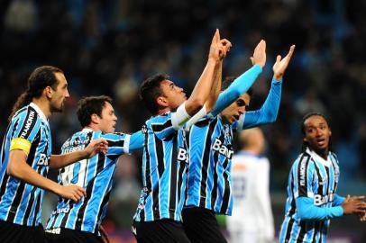  

Jogador Kleber comemora seu primeiro gol da partida.
PORTO ALEGRE, RS, BRASIL - 14-08-2013 - Campeonato Brasileiro 2013, 14ª rodada, Grêmio x Cruzeiro no estádio Arena.(FOTO: BRUNO ALENCASTRO/AGÊNCIA RBS, ESPORTE)