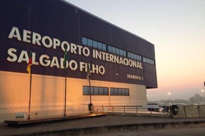 aeroporto - salgado filho - rdgol - neblina - 16/08/2013