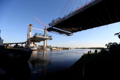  
Fotos para o lado de Canoas
PORTO ALEGRE, RS, BRASIL, 09-09-2013,Obras da Rodovia do Parque.(Foto: DIEGO VARA/Agência RBS)
Indexador: Diego Vara