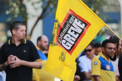  

PORTO ALEGRE,RS,BRASIL , 12-09-2013 - Mesmo com a greve por tempo indeterminado deflagrada na noite de quarta-feira, dia 11, pelos trabalhadores da Empresa Brasileira de Correios e Telégrafos (ECT) no Rio Grande do Sul, a empresa promete que os serviços não serão prejudicados. ( Foto : Diego Vara / Agencia RBS / GERAL )