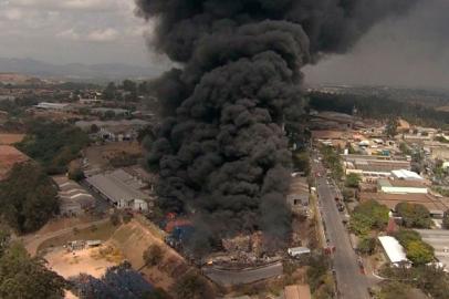 incêndio - fábricas - minas gerais - rdgol - 20/09/2013