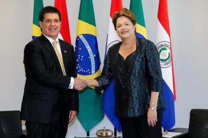  

BrasÃ­lia - DF, 30/09/2013. Presidenta Dilma Rousseff durante cerimÃ´nia oficial de chegada do presidente da RepÃºblica do Paraguai, Horacio Cartes. Foto: Roberto Stuckert Filho/PR.
Indexador: R.Stuckert