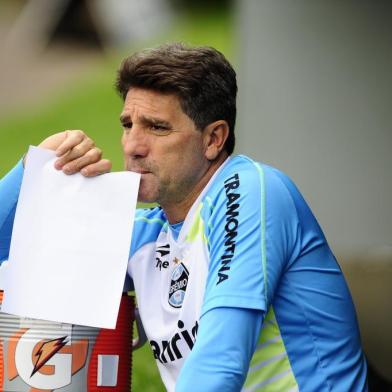  

PORTO ALEGRE - RS - BRASIL  - 20130930 -  Treino do Grêmio após vitória contra o São Paulo.Na foto o técnico Renato.(FOTO:MAURO VIEIRA/AGENCIA RBS/ESPORTES)