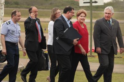 dilma rousseff na base aérea de canoas