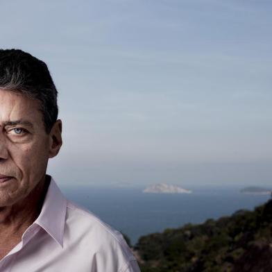 Chico Buarque na divulgação do disco Chico (2011).