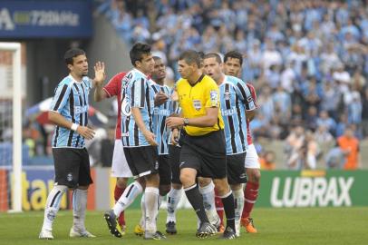  Campeonato Brasileiro 2011, Grêmio x Internacional no estádio Olímpico.Arbitragem - Marcelo de Lima Henrique 