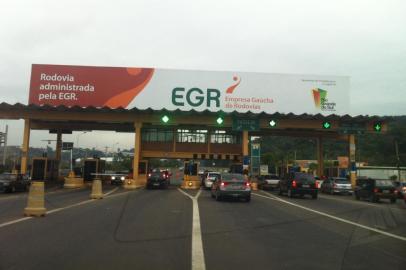  

NOVO HAMBURGO, RS, BRASIL - 16-06-2013 - Placa da Rodovia Administrativa pela EGR. Entre Novo Hamburgo e Campo Bom (FOTO: MARTA GLEICH/AGÊNCIA RBS, GERAL) 