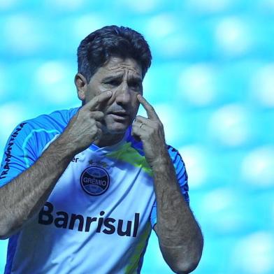  
Técnico Renato Portaluppi
PORTO ALEGRE-BRASIL-RS, 22/10/2013. Último treino do Grêmio antes de enfrentar o Corinthians pela Coapa do Brasil. (FOTO: LAURO ALVES/AGENCIA RBS)