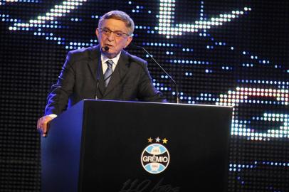  

PORTO ALEGRE, RS, BRASIL, 13-09-2013: Jantar de 110 anos do Grêmio, realizado na Esplanada, na Arena do Grêmio. Na foto, Fábio Koff fala para os convidados. (Foto:CARLOS MACEDO/Agência RBS)