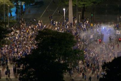 Torcedores do Cruzeiro ocuparam a Praça Sete, na capital mineira