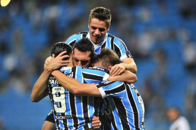  

Jogador Rhodolfo abre o placar - Grêmio 1x0 Vasco
PORTO ALEGRE,RS,BRASIL - 13-11-2013 -Brasileirão 2013, Grêmio x Vasco na Arena.(FOTO: RICARDO DUARTE/AGÊNCIA RBS - ESPORTE)