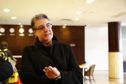  

CAXIAS DO SUL, RS, BRASIL - Jogo entre Internacional e Fluminense, no Estádio Centernário em Caxias. Luis César Souto de Moura (FOTO: RICARDO DUARTE/AGÊNCIA RBS, BRASIL)