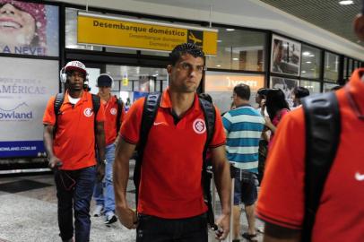 internacional, aeroporto, futebol, esporte, brasileirão 2013, chegada, comissão técnica, atletas, 01122013