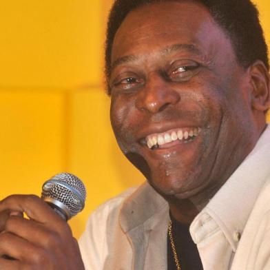 Pelé estreia campanha da Vivo na copa 