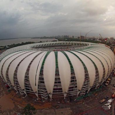  

PORTO ALEGRE , RS , BRASIL , 03-12-2013 - Foto aérea do estádio do Beira-Rio. (FOTO :DIEGO VARA/ AGENCIA RBS)