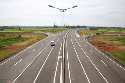  

Rodovia do Parque, BR-448.  (FOTO: DIEGO VARA/AGÊNCIA RBS, GERAL) 