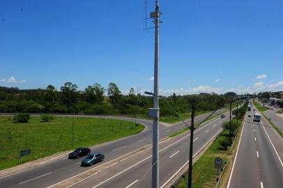  No segundo semestre de 2011, foram instaladas câmeras de vídeo monitorando a via, no trecho entre Porto Alegre e Novo Hamburgo, o que reduziu o número de mortes no último trimestre do ano. Foram quatro vítimas fatais em 2011, contra 12 em 2010