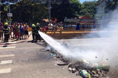 rdgol, protesto, avenida bento, poa