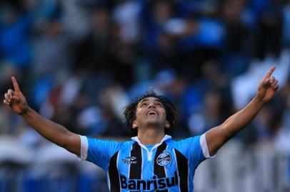  

PORTO ALEGRE,RS, BRASIL, 05/08/12
FOTO: DIEGO VARA / ZERO HORA
Brasileirão 2012. Grêmio e Bahia, estádio Olímpico POA. Comemoração, jogador Marcelo Moreno