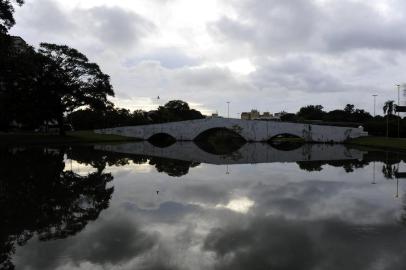  

Clima no amanhecer de Porto Alegre, 14012014