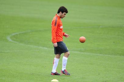  

PORTO ALEGRE, RS , BRASIL,20-09-2013 - Treino somente para os atletas que ficaram em Porto Alegre (D'Alessandro, Scocco, Forlán...). Inter estará no caminho de volta da Bahia. ( FOTO :RONALDO BERNARDI / AGENCIA RBS / ESPORTE )