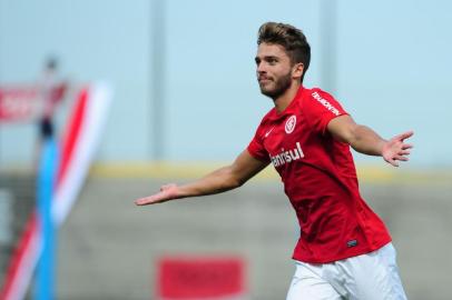 NOVO HAMBURGO/RS: Inter x São Luiz pelo Campeonato Gaúcho 2014. Cláudio Winck comemora primeiro gol do time no jogo. Foto: Fernando Gomes/Agência RBS