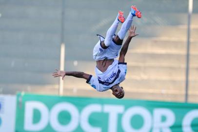  

PORTO ALEGRE, RS, BRASIL - 19-01-2014- Gauchão 2014 - 1º Rodada, São José x Grêmio no estádio Passo D'Areia.(FOTO: FERNANDO GOMES/AGÊNCIA RBS)