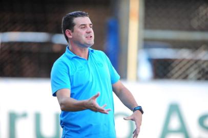  PORTO ALEGRE, RS, BRASIL - 19-01-2014- Gauchão 2014 - 1º Rodada, São José x Grêmio no estádio Passo D'Areia.(FOTO: FERNANDO GOMES/AGÊNCIA RBS)Técnico Marcelo Mabília (Grêmio)