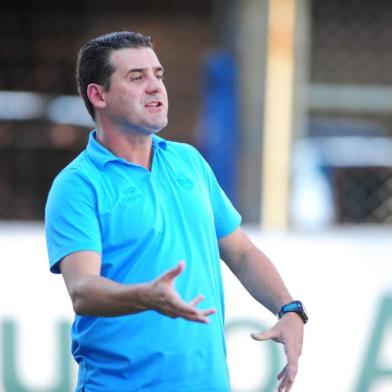  

PORTO ALEGRE, RS, BRASIL - 19-01-2014- Gauchão 2014 - 1º Rodada, São José x Grêmio no estádio Passo D'Areia.(FOTO: FERNANDO GOMES/AGÊNCIA RBS)
Técnico Marcelo Mabília (Grêmio)