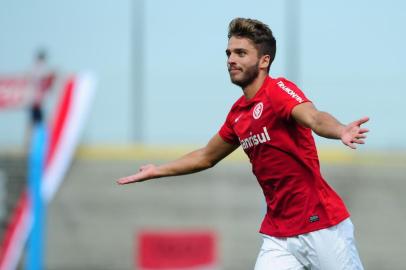 NOVO HAMBURGO/RS: Inter x São Luiz pelo Campeonato Gaúcho 2014. Cláudio Winck comemora primeiro gol do time no jogo. Foto: Fernando Gomes/Agência RBS