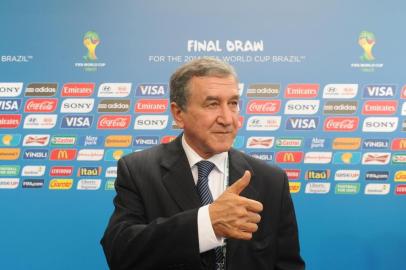  

BAHIA , BRASIL , 06-12-2013 - Sorteio dos grupos da Copa do Mundo de 2014, que acontece na Costa do Sauípe, Bahia.(FOTO :RICARDO DUARTE/ AGENCIA RBS - ESPORTE)
Carlos Alberto Parreira - Coordenador técnico da seleção brasileira 