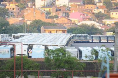  

Garagem Conorte em Porto Alegre, lotada com a greve total dos ônibus, 29012014