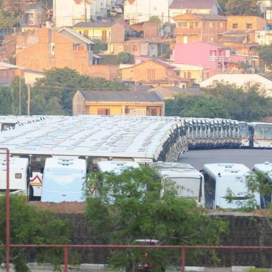  

Garagem Conorte em Porto Alegre, lotada com a greve total dos ônibus, 29012014