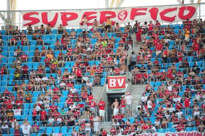  

PORTO ALEGRE, RS, BRASIL ¿ 09-02-2014 - Clássico Gre-Nal 399, na Arena do Grêmio, torcida colorada (FOTO: RICARDO DUARTE/AGÊNCIA RBS, ESPORTE)