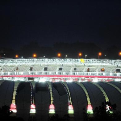  

PORTO ALEGRE ,BRASIL,RS - 10/02/2014 - Teste de iluminação do Estádio Beira-Rio. (FOTO:CARLOS MACEDO/AGÊNCIA RBS)