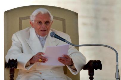 Pope Benedict XVI delivers a speech during his last weekly audience on February 27, 2013 at St Peter's square at the Vatican. Pope Benedict XVI will hold the last audience of his pontificate in St Peter's Square on Wednesday on the eve of his historic resignation as leader of the world's 1.2 billion Catholics.     AFP PHOTO / GABRIEL BOUYS