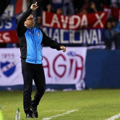 Gremio x Nacional

RS - FUTEBOL/TACA LIBERTADORES DA AMERICA 2014/ GREMIO X NACIONAL - ESPORTES -Ederson, treinador do Gremio, durante partida valida pela Taca Libertadores da America 2014, disputada na noite desta quinta-feira, no Estadio Parque Central, em Montevideu. FOTO: LUCAS UEBEL/GREMIO FBPA

Editoria: SPO
Local: Montevideu
Indexador: Lucas Uebel
Secao: futebol
Fonte: Gremio.net
Fotógrafo: Gremio x Nacional