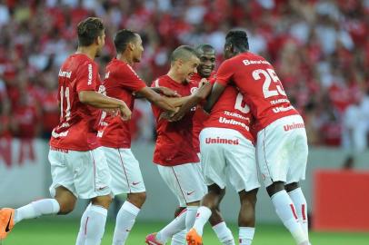  PORTO ALEGRE, RS, BRASIL, 15-02-2014: Jogo entre Inter e Caxias válido pela 8ª rodada do Gauchão, na abertura do Estádio Beira-Rio. (Foto: Mauro Vieira/Agência RBS, ESPORTES)
